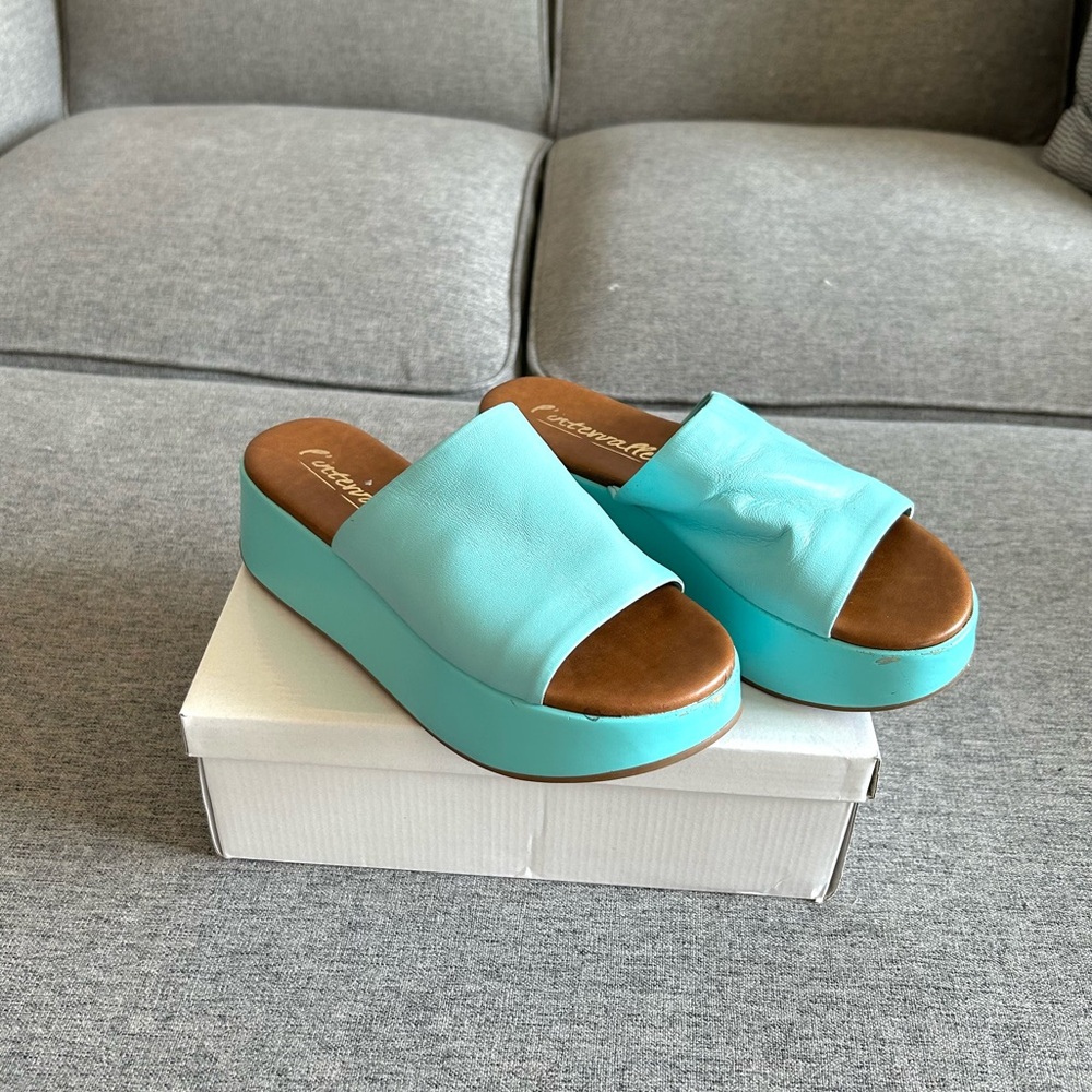 L’INTERVALLE Platform Sandals - Picture 2 of 6